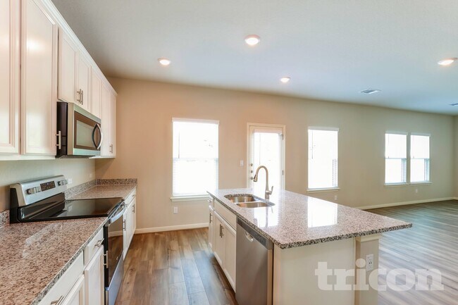 Photo - 13515 Emerson Wy