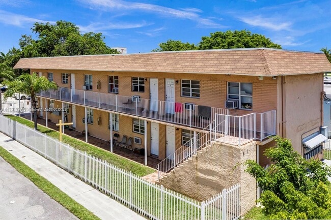 Building Photo - 401 N Dixie Hwy Unit 8