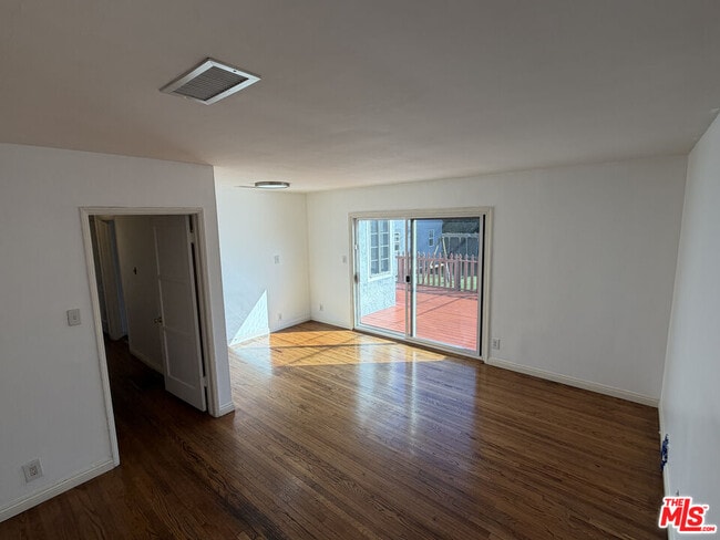 Photo - 6434 W 87th St