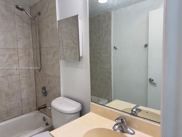 Photo - 7501 E Treasure Dr Unit 6R