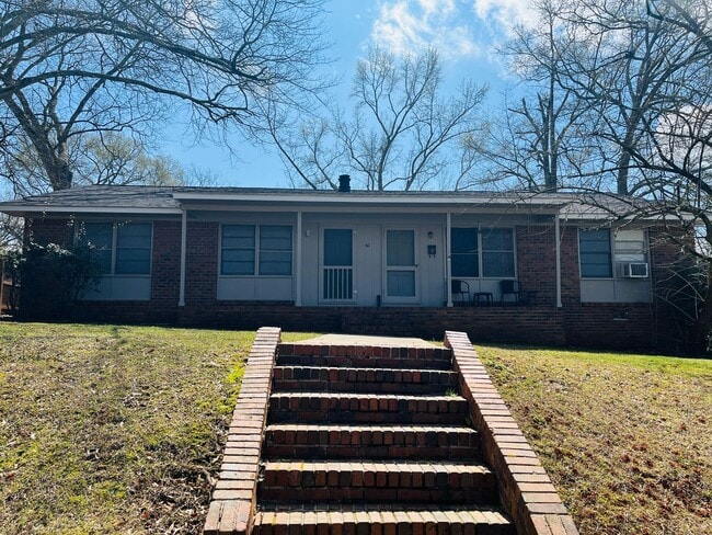 Building Photo - 60 W Washington St Unit A