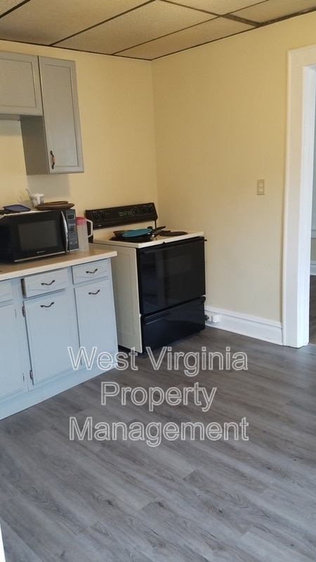 Photo - 415 Woodlawn Ave Unit 4B