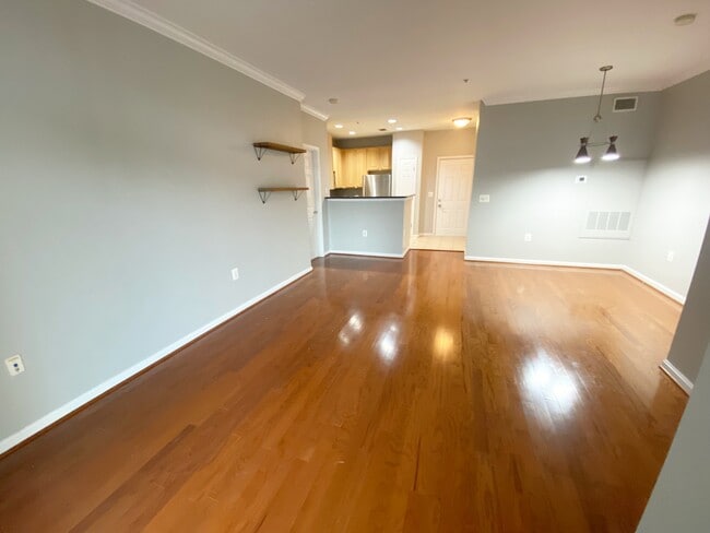 Photo - 2465 Army Navy Dr