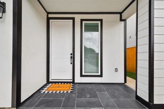 Photo - 5027 Willow Glen Dr