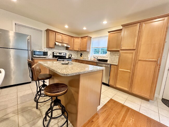 Building Photo - 826 C Rental