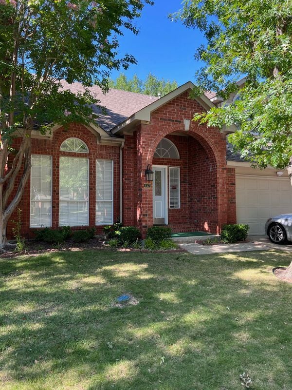 Photo - 417 Moonlight Way