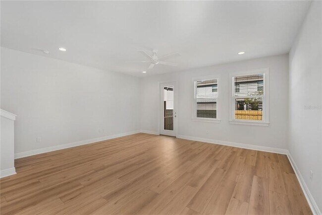 Photo - 2409 W Fig St