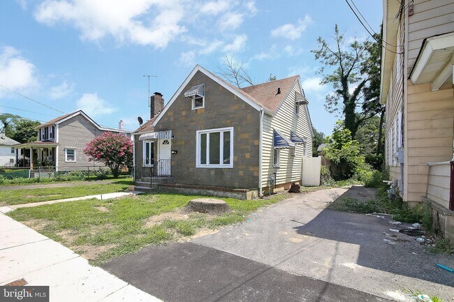 Photo - 112 W Washington St