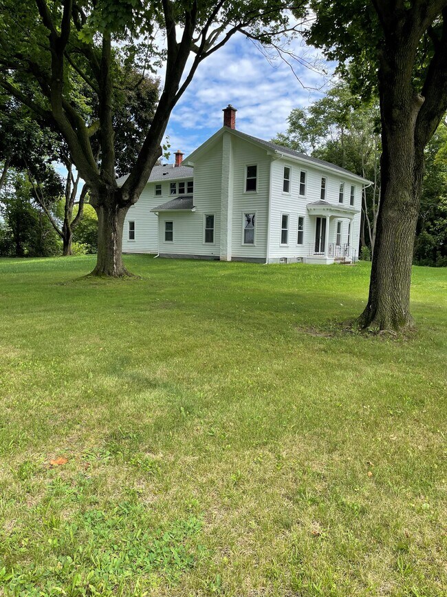 Photo - 24 Brooks Rd