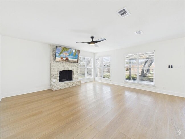 Photo - 9400 Longvale Dr