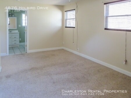 Photo - 4876 Holbird St