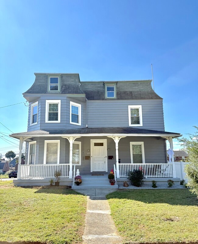 Building Photo - 520 Maine Ave Unit 2