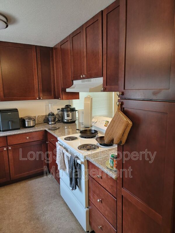 Photo - 654 SW 7th- Unidad 7