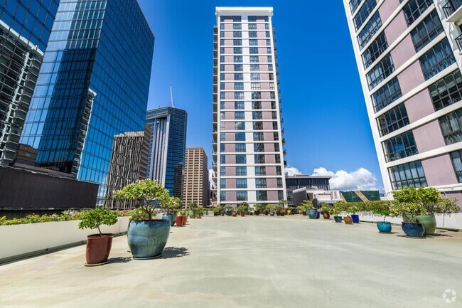 Building Photo - 2BED 2 BATH ALL UTILITIES INCLUDED DOWNTOW... Rental