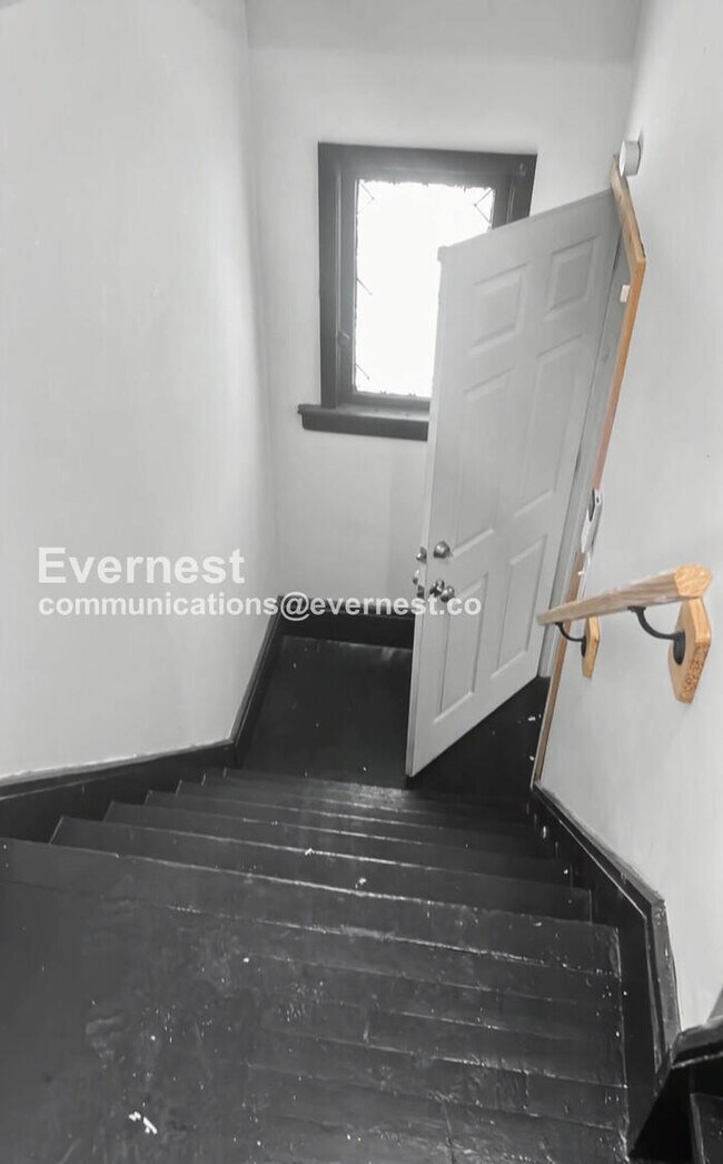 Photo - 10110 Parkgate Ave