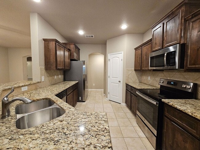 Photo - RENT REDUCTION - AVAILABLE NOW!