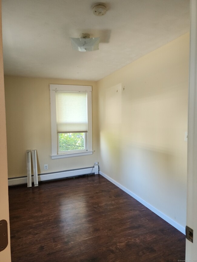 Photo - 136 Broad St