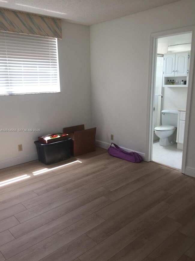 Photo - 3910 Crystal Lake Dr Unit 201
