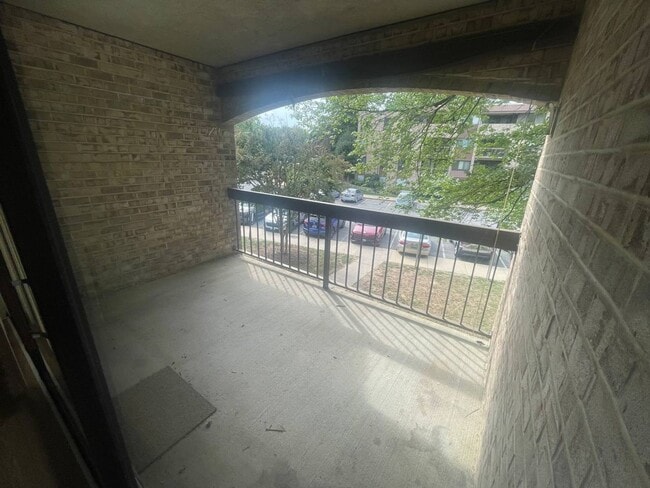 Photo - Conveniently Located Gaithersburg 3 Bed/2 Bath Condo, Just Minutes away from I-270 and Shopping!