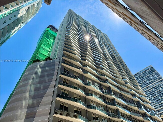 Building Photo - 77 SE 5th St Unit 1615
