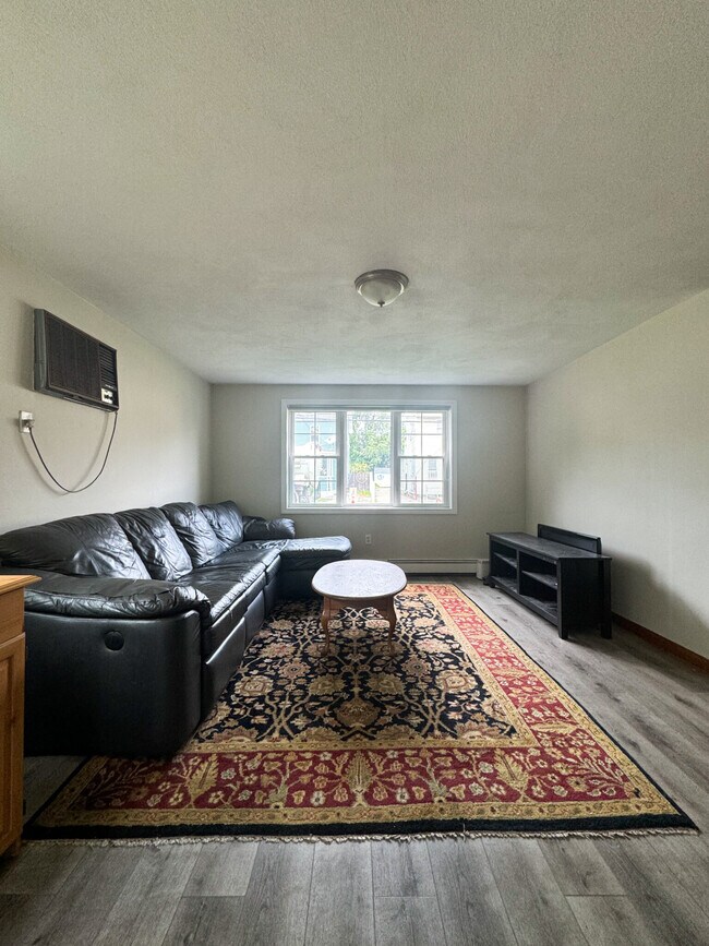 Photo - 17 Adamson St Unit #1