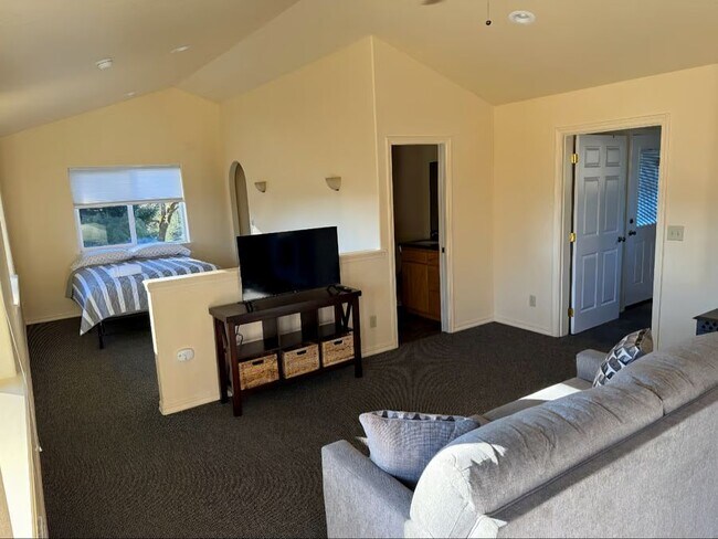 Photo - 17561 Gardner Ridge Rd