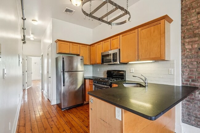 Photo - 246 E 58th St Unidad 2R