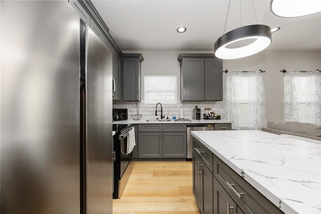 Building Photo - 2409 Dolly Wright St