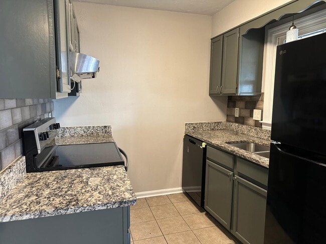 Photo - 199 Holcomb Ferry Rd