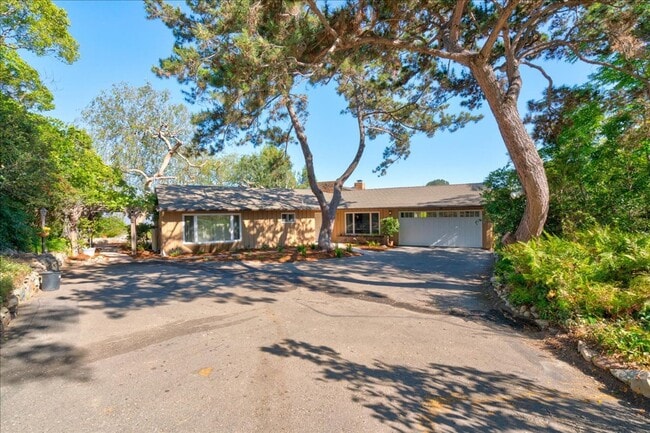 Building Photo - Mt Helix Custom Home with Panoramic Views ...