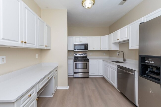 Photo - 409 Belmont Cir