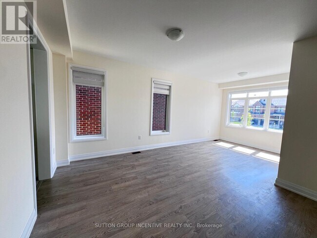Photo - 47 Bearberry Rd