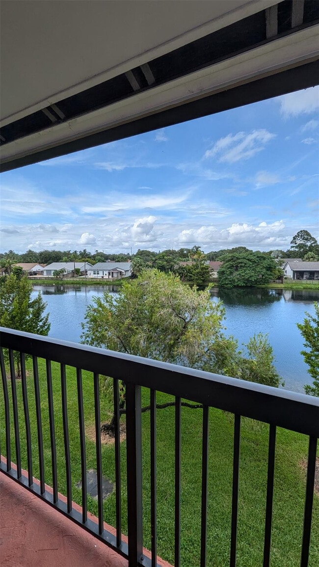 Building Photo - 9919 Nob Hill Ln Unit 9919