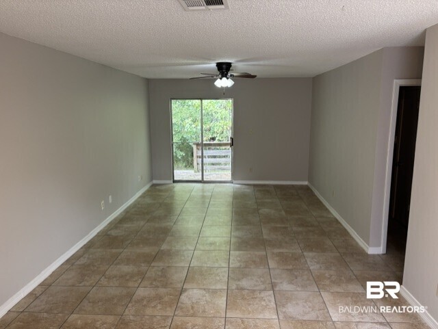 6387 Schoel Ln