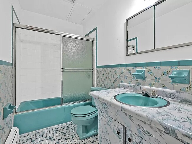 Photo - 17532 Devonshire Rd Unit 1st Floor