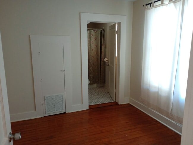 Photo - Updated 1/1 near downtown