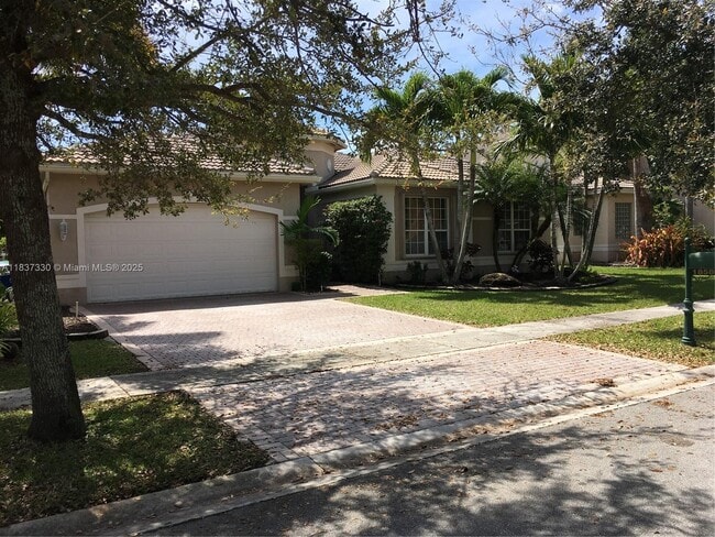 Building Photo - 18580 SW 44th St Rental