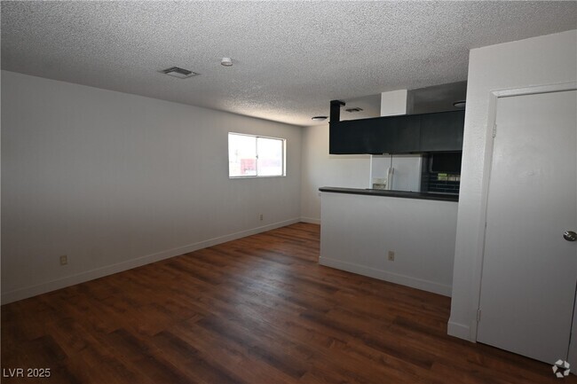 Building Photo - 1512 Cobb Ln Unit 4 Rental