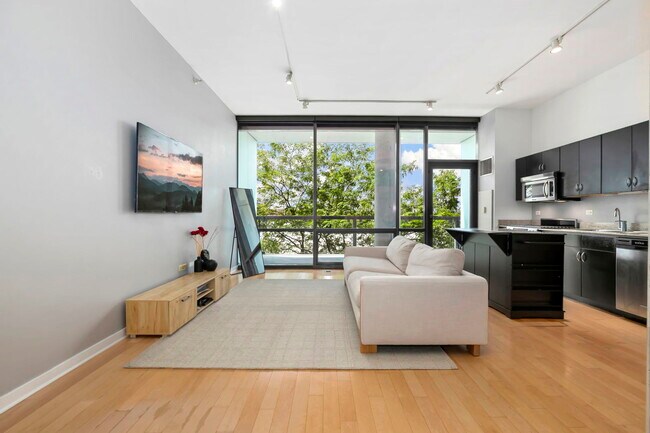 Photo - 860 W Blackhawk St Unit 303