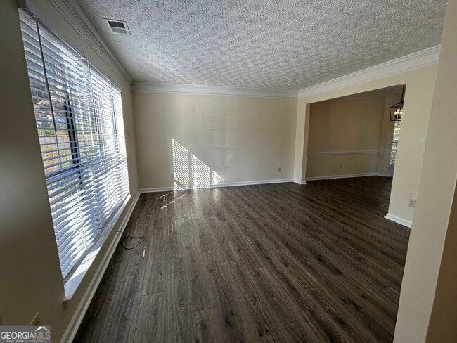 Photo - 4800 Streamside Dr