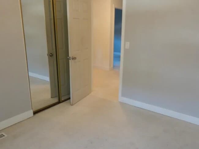 Photo - 400 Seville Pl