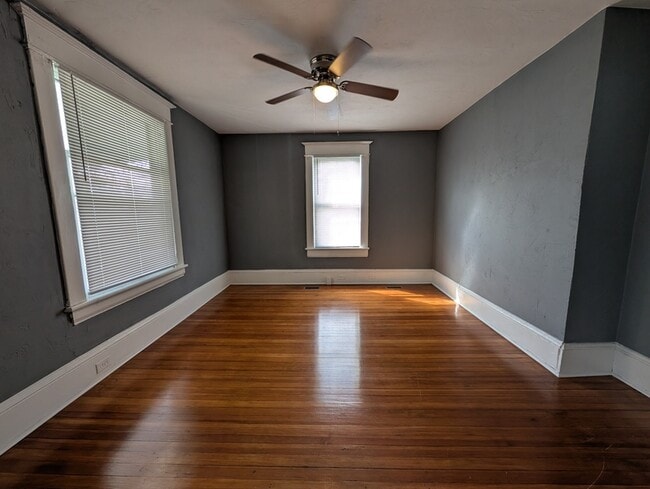 Photo - 1017 Ferdinand Ave SW