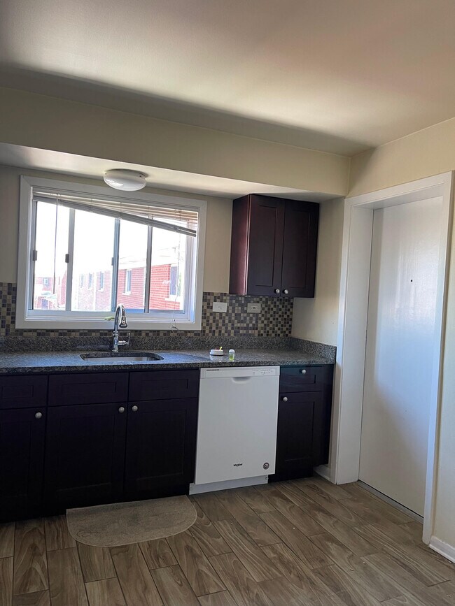 Photo - 1414 Carol St Unidad C