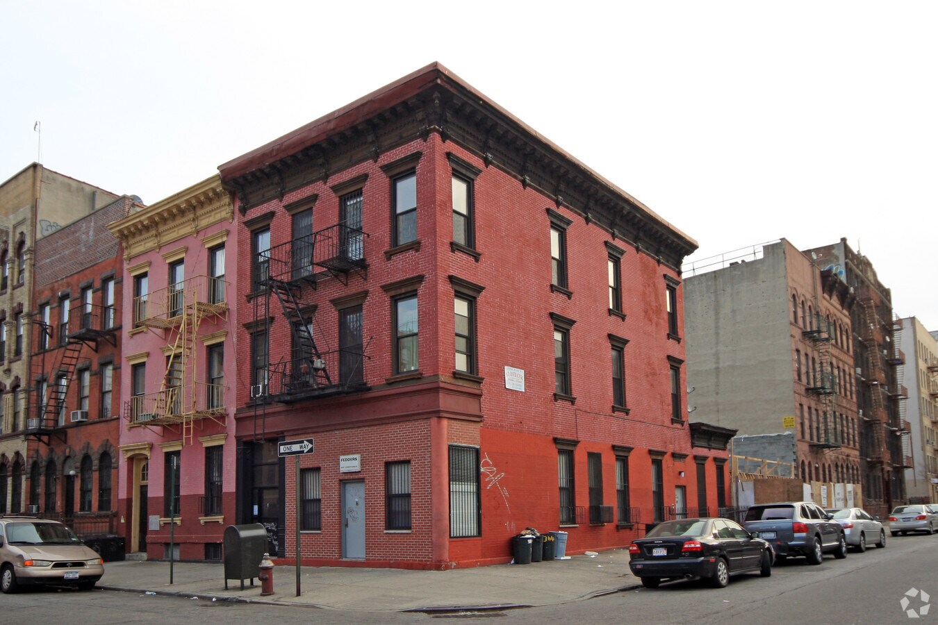 Photo - 364 Hooper St