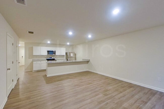 Photo - 320 Ironwood Ct