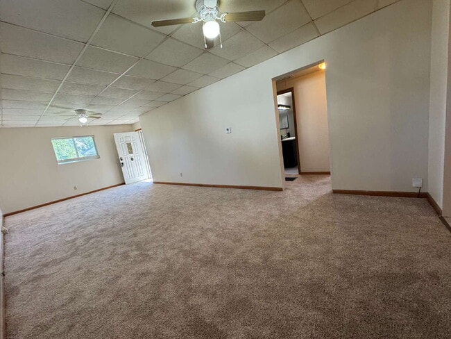 Photo - "Charming 2-Bedroom Oasis in Springfield with Spacious Comfort!"