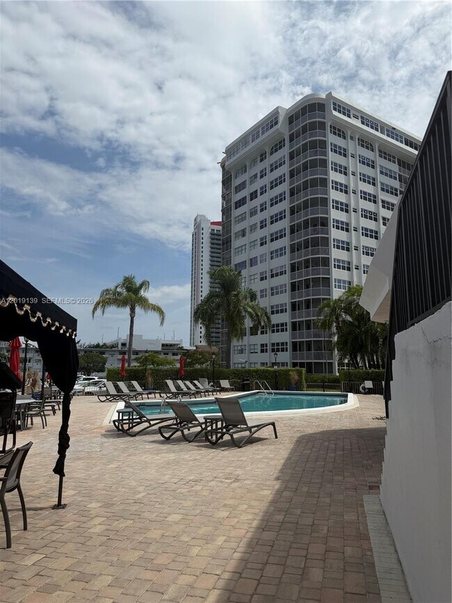 Photo - 100 Golden Isles Dr Unit 313