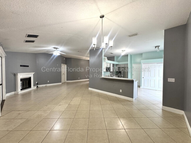 Photo - 8120 Lesia Cir