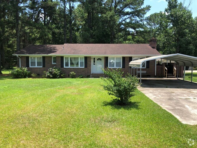 Building Photo - 3 Bedroom 1,5 Bathroom Chester SC  No Wate... Rental