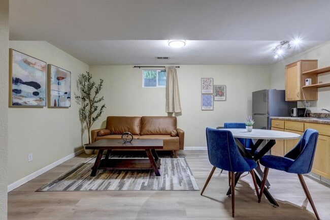 Photo - 7777 Umatilla St